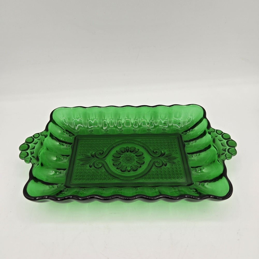 Anchor Hocking Vtg Emerald Green Glass Oyster Pearl Emerald Tray‎ Trinket Dish
